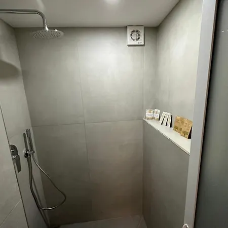 Bed & Breakfast Sant'agostino 4*